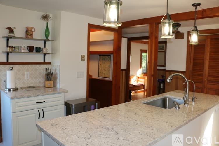 New Marlborough House: 104 Underwood Road