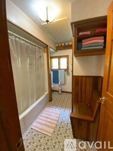 New Marlborough House: 104 Underwood Road