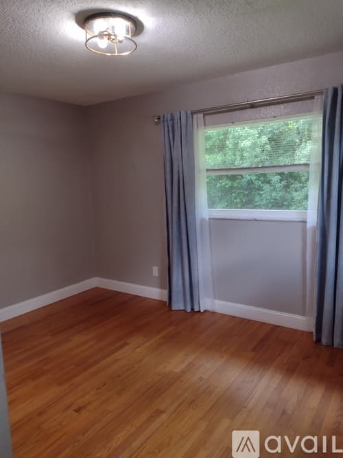 Ocala House: 720 NE 17th Ct