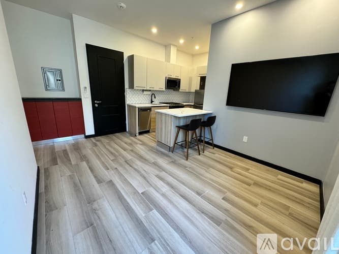 Newark Apartment: 378 Broad Street