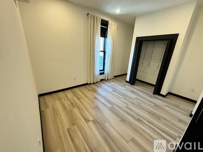 Newark Apartment: 378 Broad Street