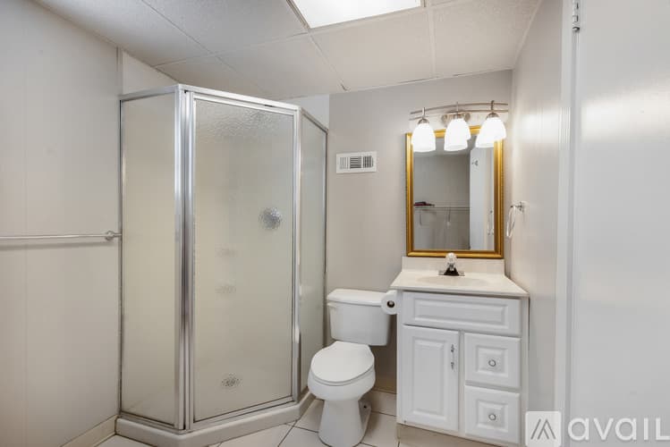 Knoxville House: 1505 Aldenwood Ln