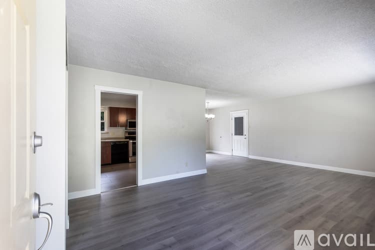 Knoxville House: 1505 Aldenwood Ln