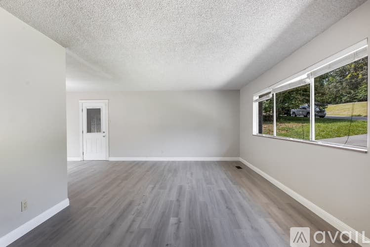 Knoxville House: 1505 Aldenwood Ln