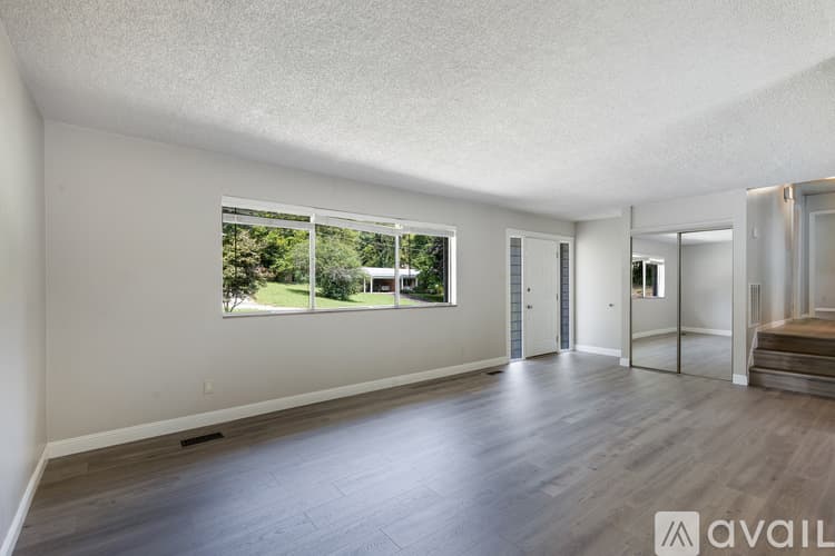 Knoxville House: 1505 Aldenwood Ln