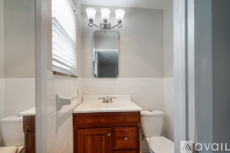 Knoxville House: 1505 Aldenwood Ln