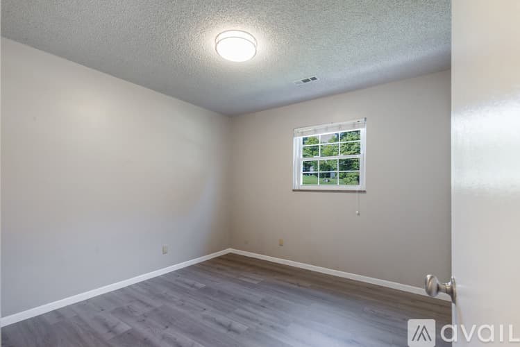 Knoxville House: 1505 Aldenwood Ln