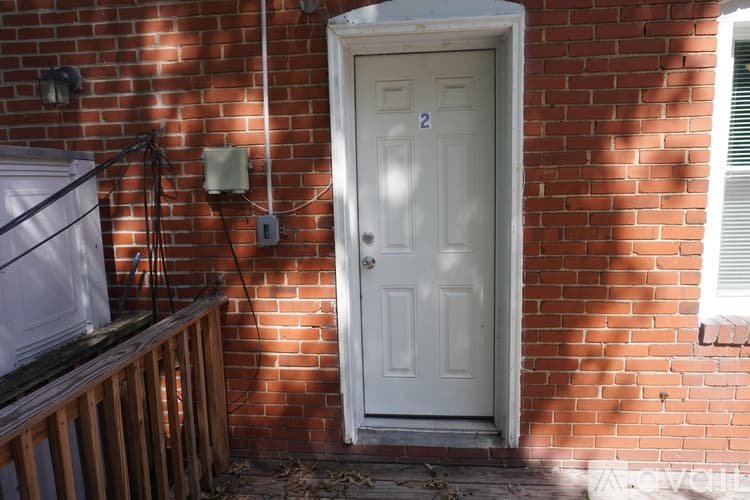 Dundalk Apartment: 3006 Sollers Point Rd