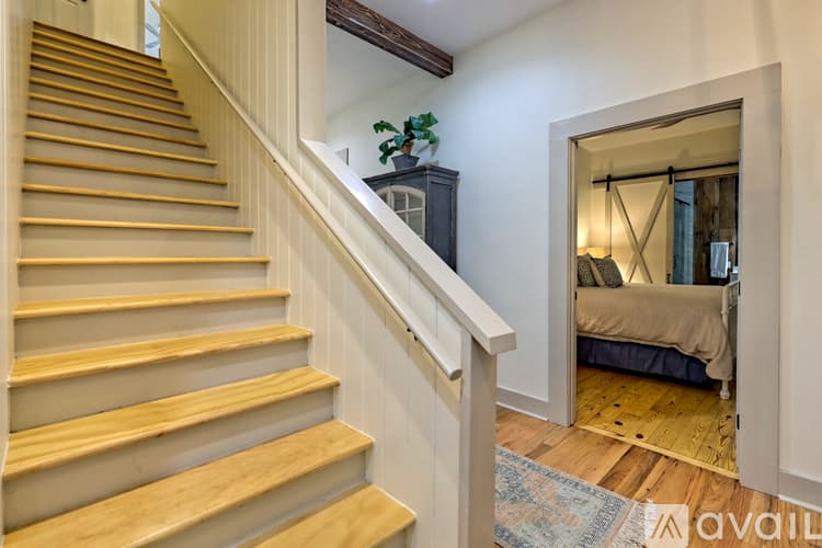 Clayton House: 171 Timpson Cove Rd