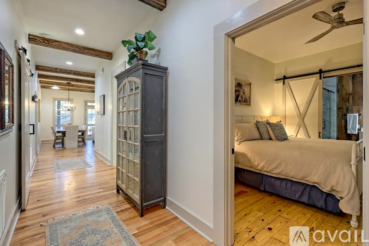 Clayton House: 171 Timpson Cove Rd