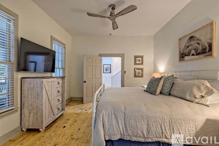 Clayton House: 171 Timpson Cove Rd