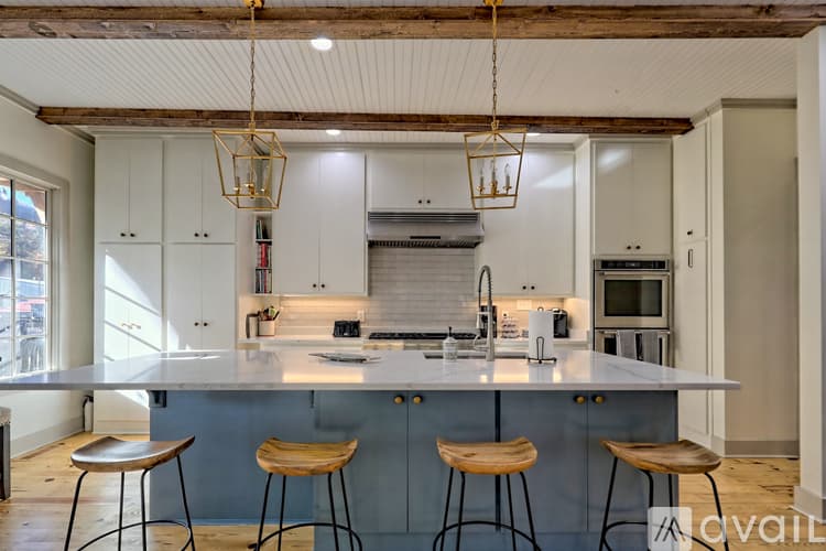 Clayton House: 171 Timpson Cove Rd