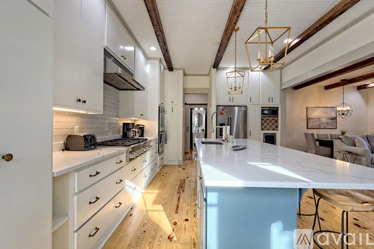Clayton House: 171 Timpson Cove Rd