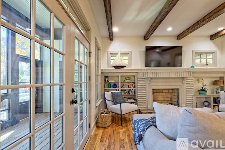 Clayton House: 171 Timpson Cove Rd