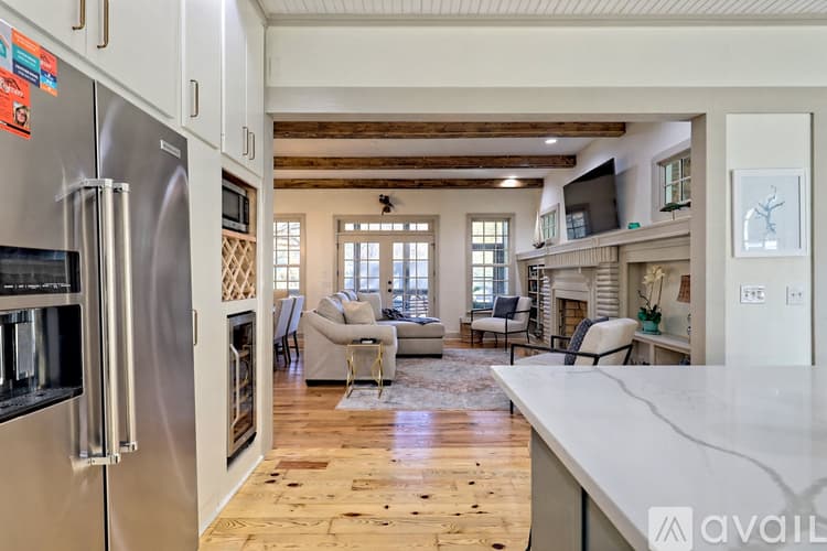 Clayton House: 171 Timpson Cove Rd