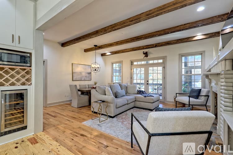 Clayton House: 171 Timpson Cove Rd