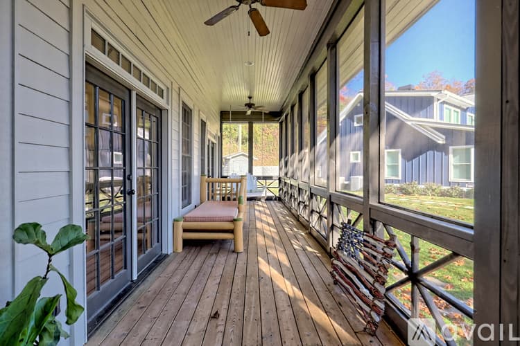 Clayton House: 171 Timpson Cove Rd