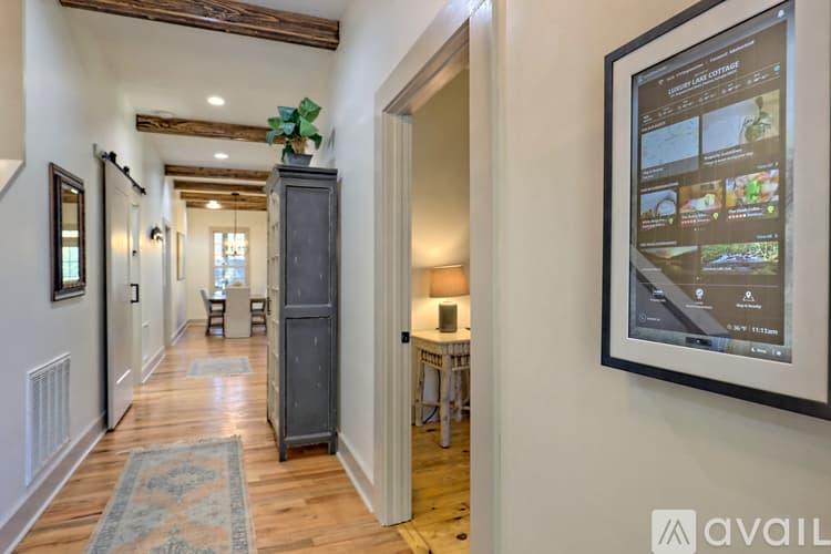 Clayton House: 171 Timpson Cove Rd