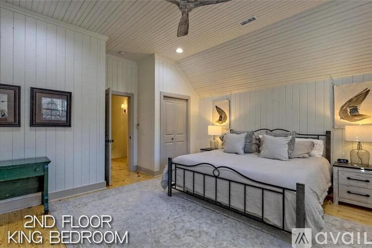 Clayton House: 171 Timpson Cove Rd