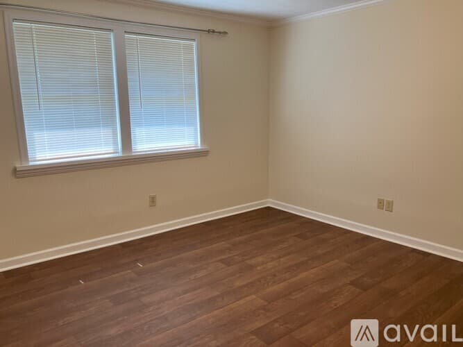 Suwanee House: 577 Virginia Ave