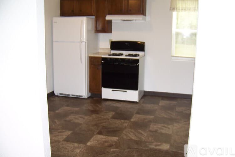 Pekin House: 2213 Stoneybrook Rd