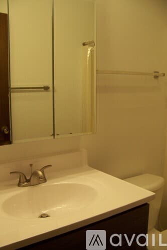 Pekin House: 2213 Stoneybrook Rd
