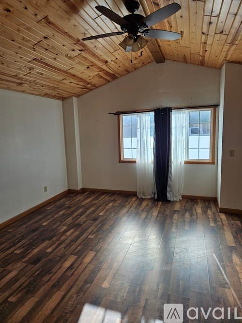 Waterville Apartment: 123 South 2nd Street