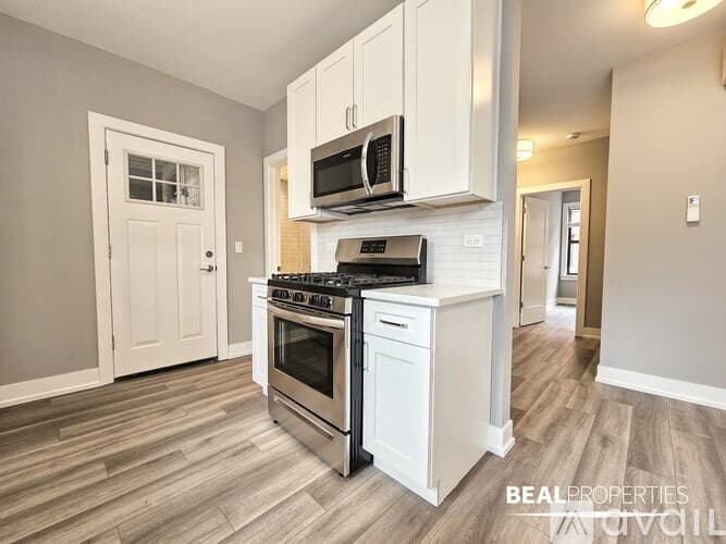 Chicago Condo: 3937 N Janssen Ave