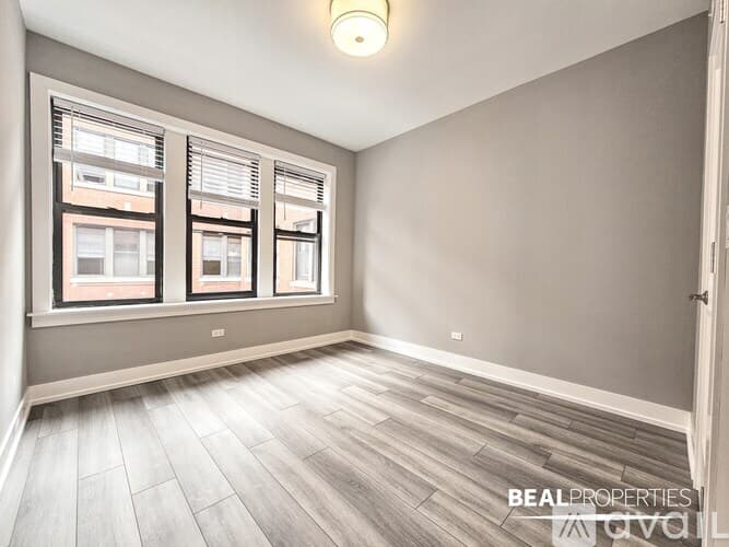 Chicago Condo: 3937 N Janssen Ave