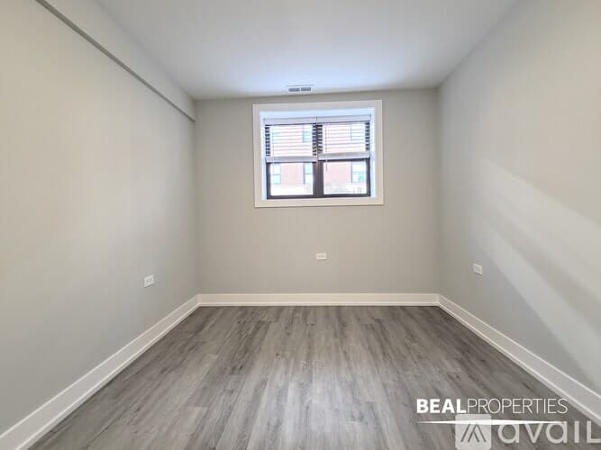 Chicago Condo: 819 W Waveland Ave
