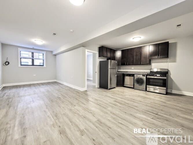 Chicago Condo: 819 W Waveland Ave