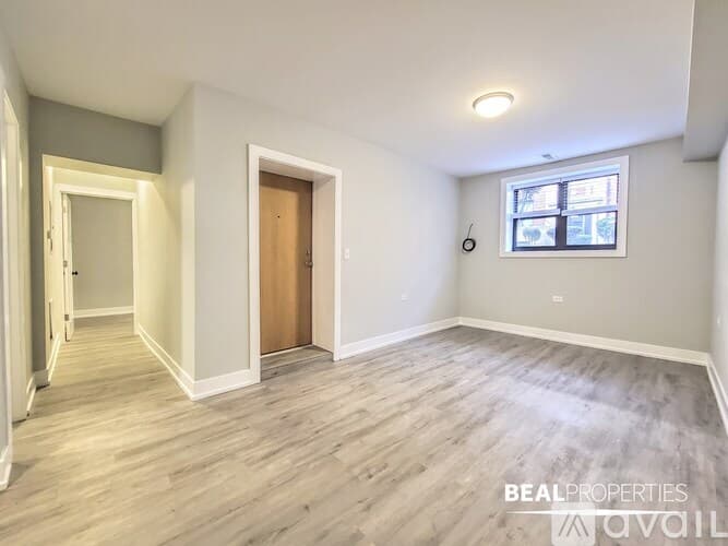 Chicago Condo: 819 W Waveland Ave