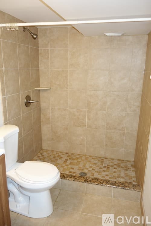 Columbus House: 5289 Eisenhower Rd