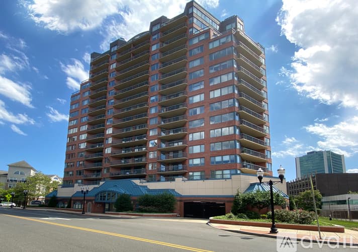 Stamford Apartment: 25 Forest St