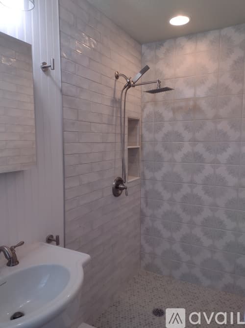 Ocala House: 720 NE 17th Ct