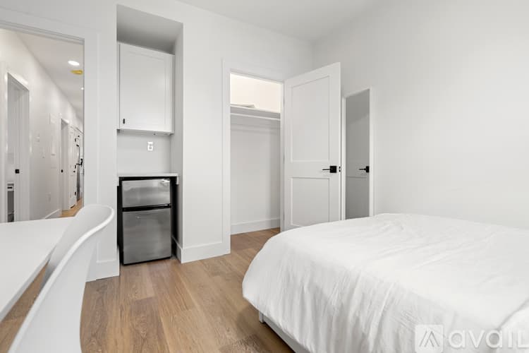 Boston Apartment: 621 E 8th St