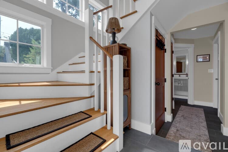 York House: 84 Bald Head Cliff Rd