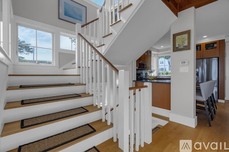 York House: 84 Bald Head Cliff Rd