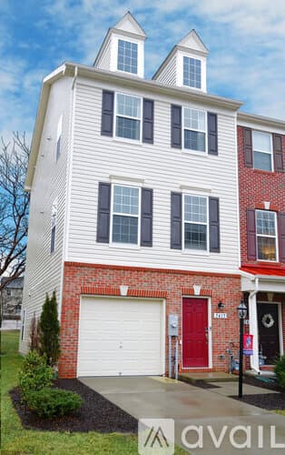 Glen Burnie House: 7417 Willow View Lane