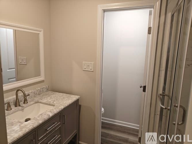 Lawrenceville House: 1921 Dosk Ave