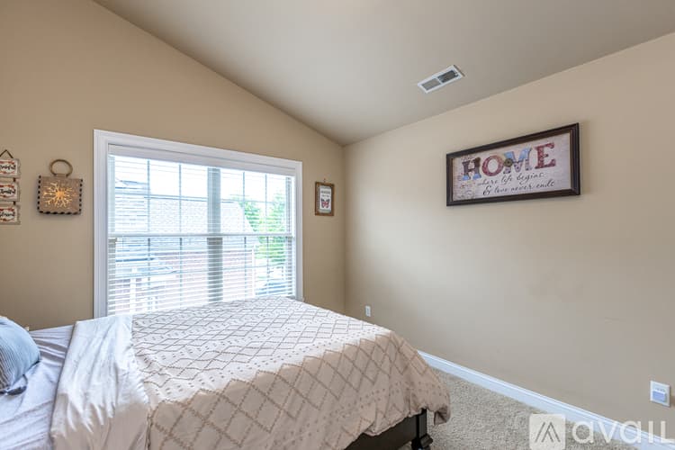 Lawrenceville House: 1921 Dosk Ave