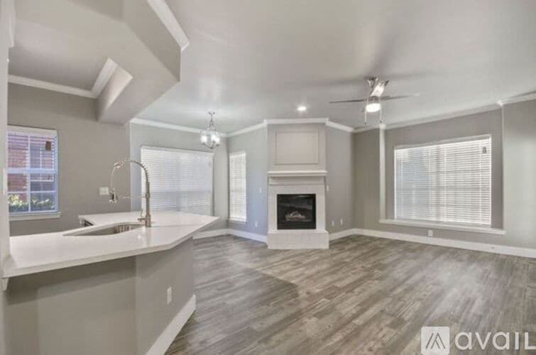 Fort Worth Apartment: 5700 Sandshell Dr