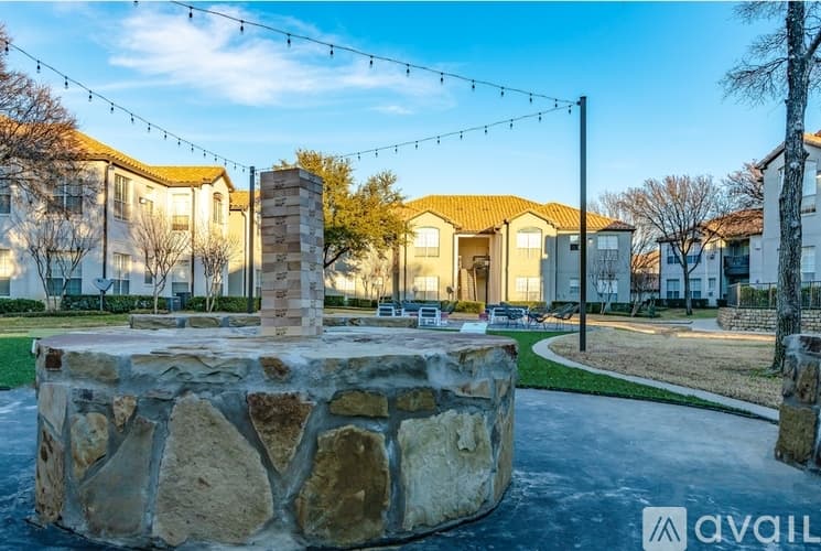 Fort Worth Apartment: 5700 Sandshell Dr