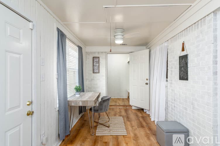 Jacksonville House: 312 Warren St