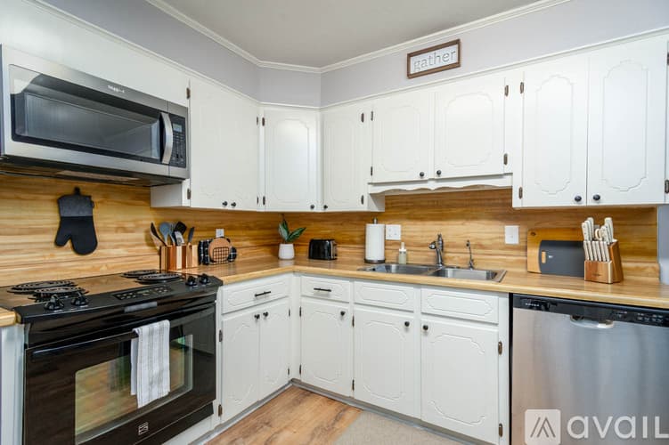 Jacksonville House: 312 Warren St