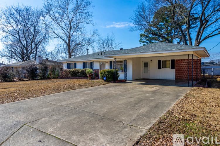 Jacksonville House: 312 Warren St