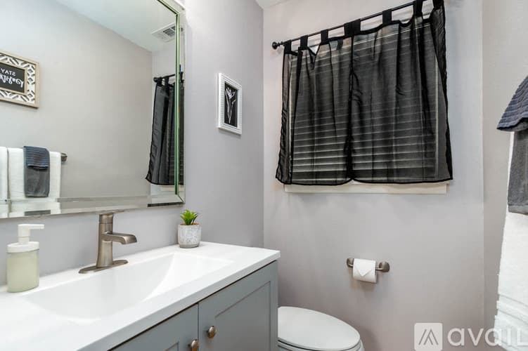 Jacksonville House: 312 Warren St
