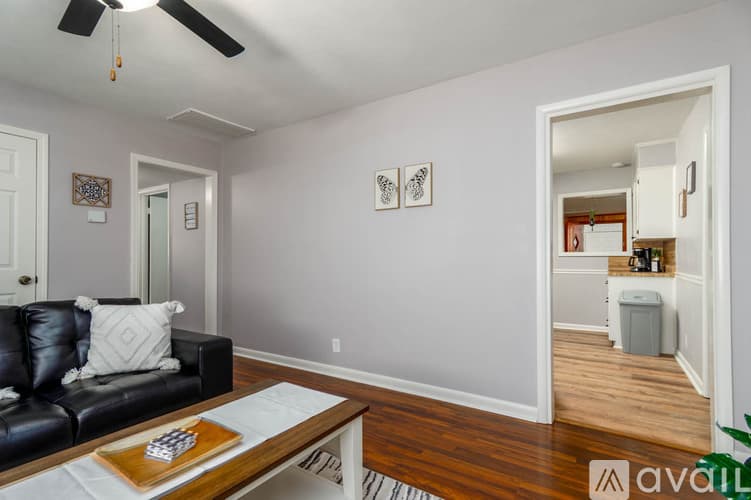 Jacksonville House: 312 Warren St