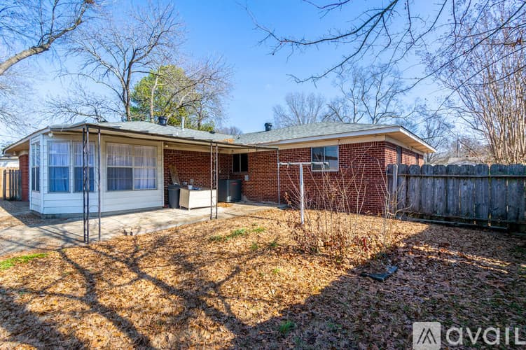 Jacksonville House: 312 Warren St