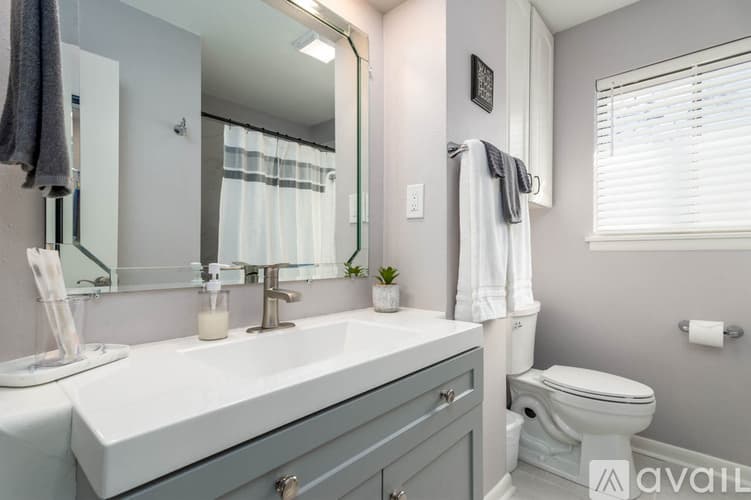 Jacksonville House: 312 Warren St